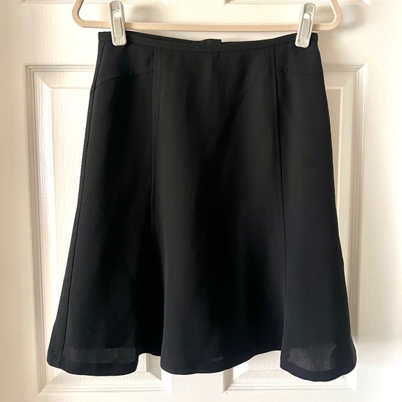 Ann Taylor Petites Classic Black Skirt with Zip 4P/Small - Picture 1 of 4